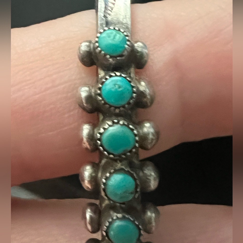 Old Pawn Native American Zuni Turquoise Petite Point Sterling Silver Cuff - Picture 14 of 16